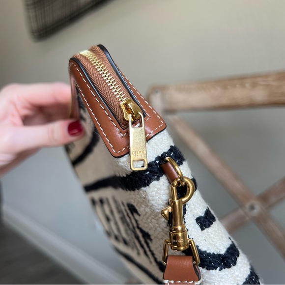 Celine striped textile pouch with wrist strap - Picture 5 of 11